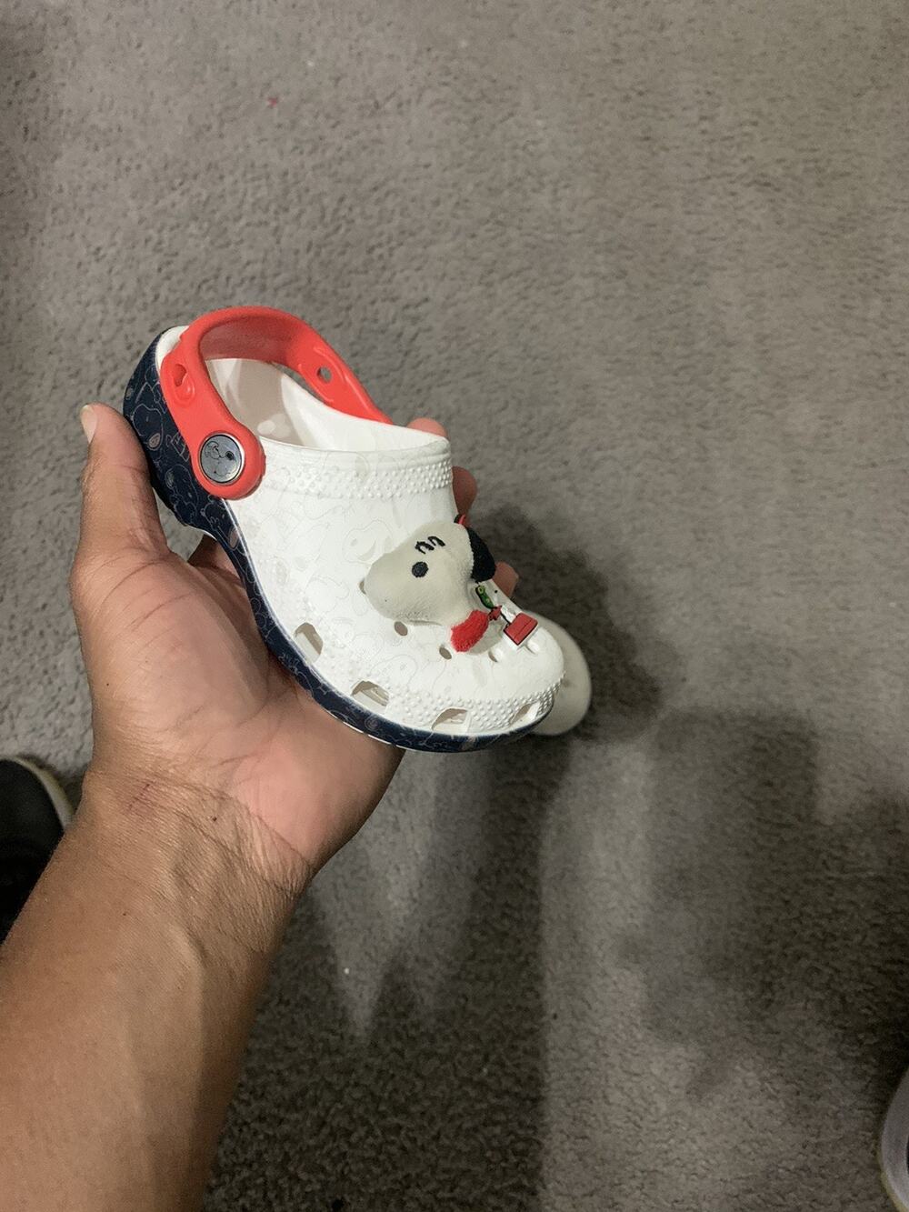 Size 9c- Crocs Special Edition 'Peanuts Snoopy' Classic Clog - Unisex